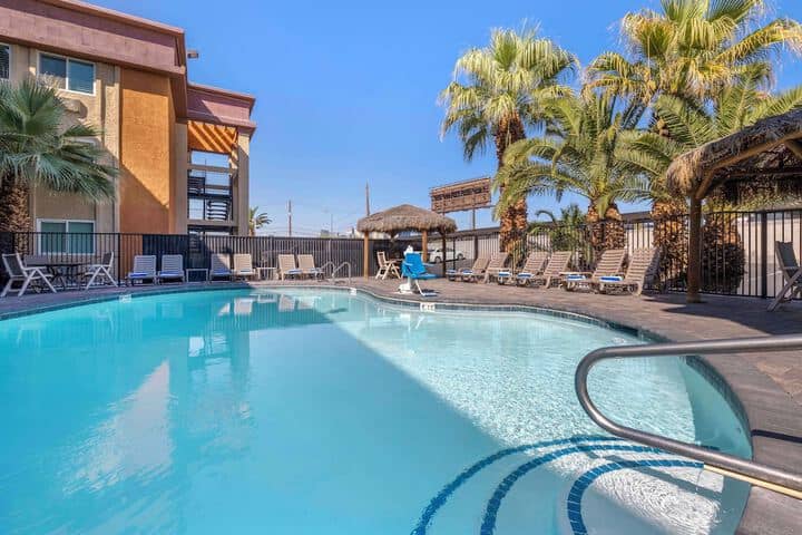 Pool 31 of 43