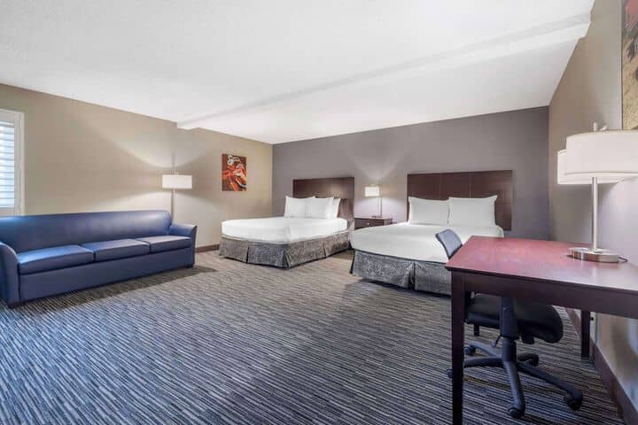 Room 18 of 43